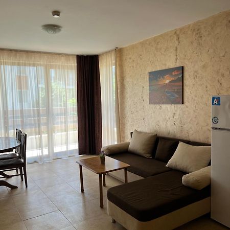 Apartment Robinson Beach Elenite First Line Sveti Vlas Exterior photo